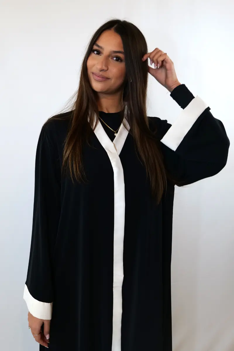 Abaya Line Detail